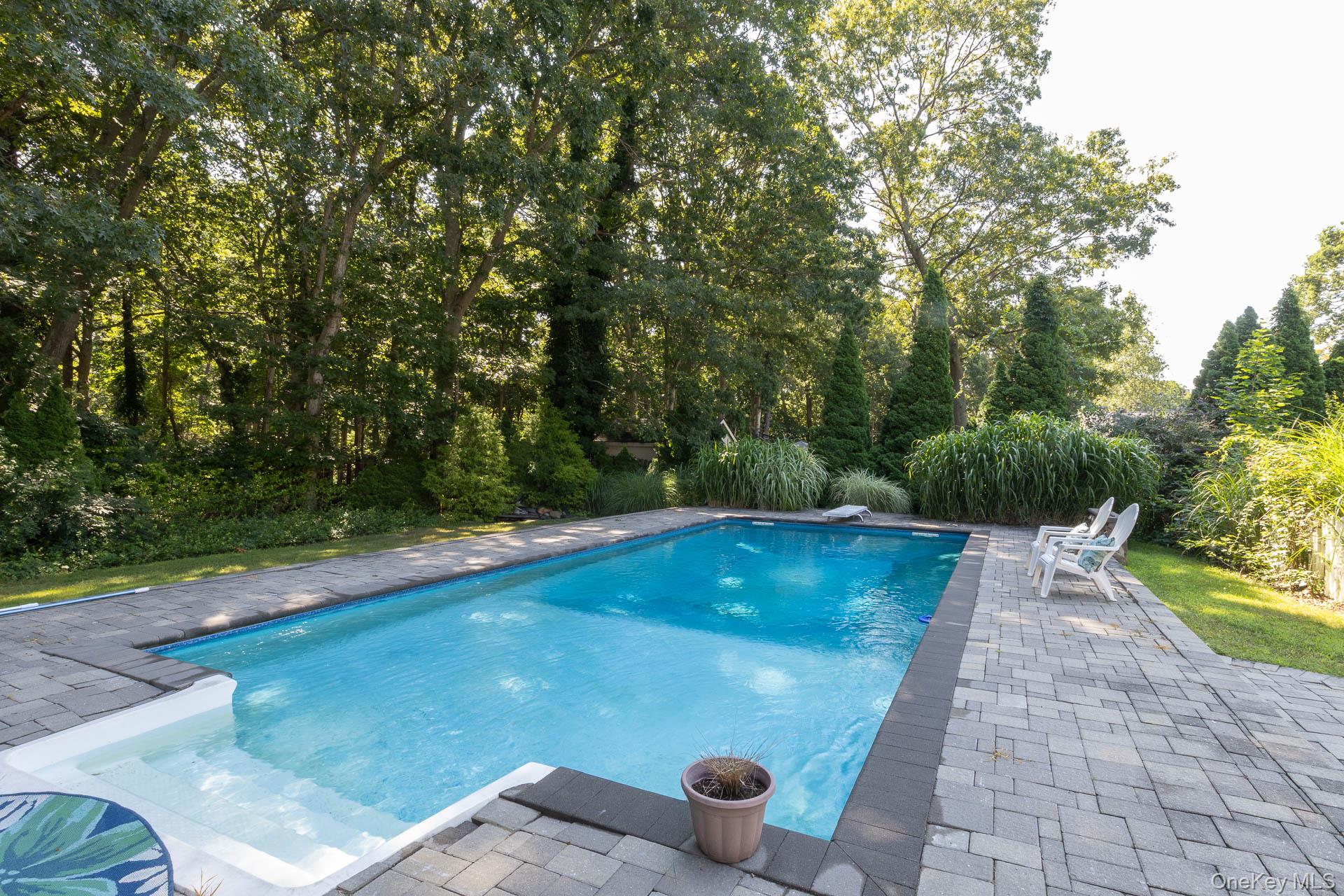 Shoreham, New York, 11786, United States, 3 Bedrooms Bedrooms, ,2 BathroomsBathrooms,Residential,For Sale,1908697