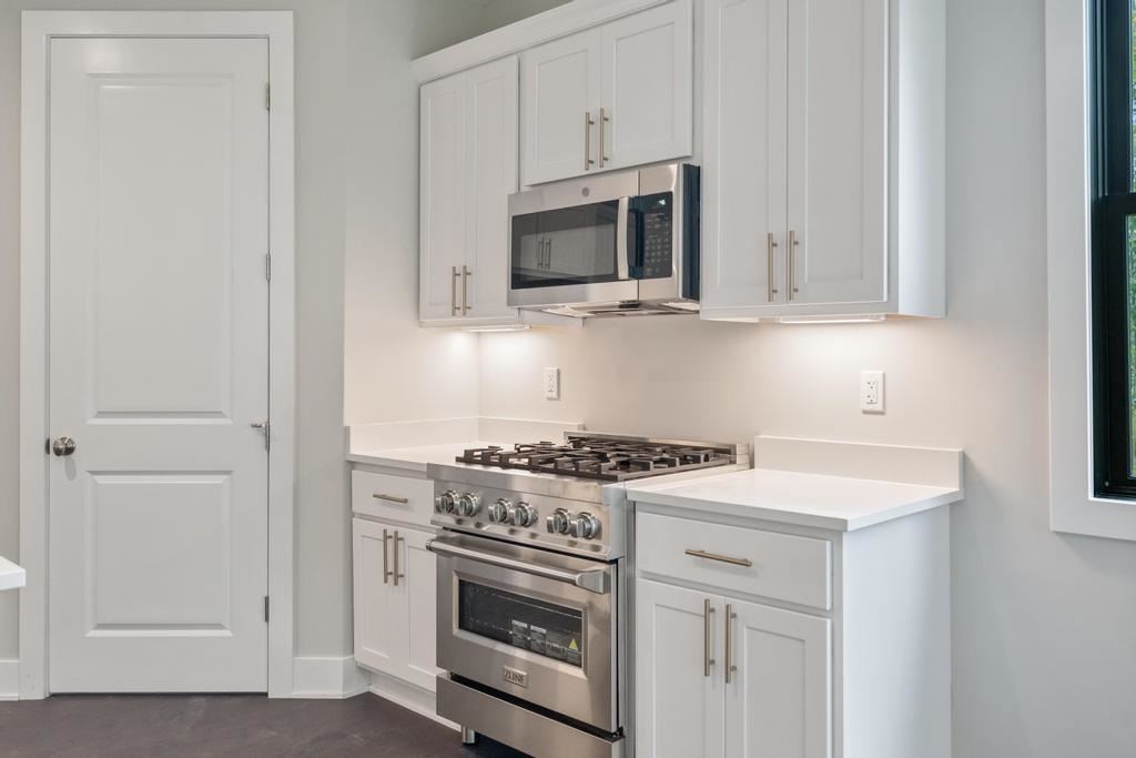 Harbor Springs, Michigan, 49740, United States, 3 Bedrooms Bedrooms, ,2 BathroomsBathrooms,Residential,For Sale,1991067