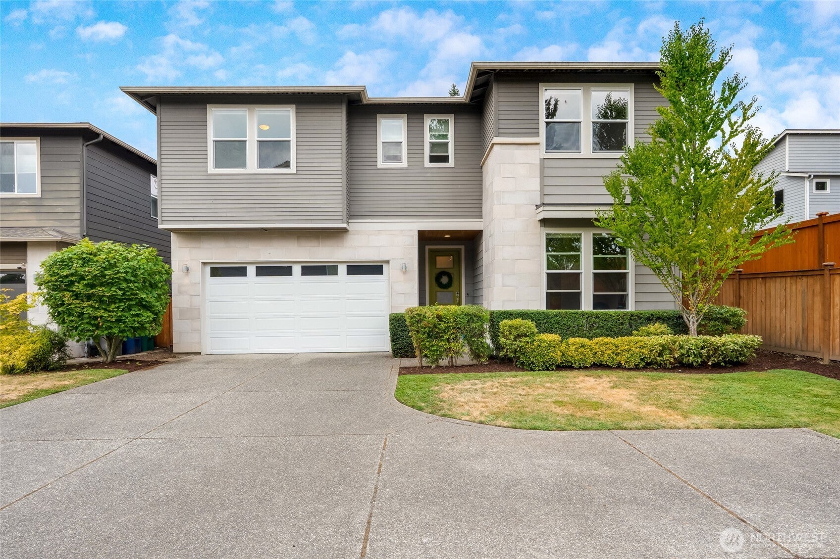 Bothell, Washington, 98012, United States, 4 Bedrooms Bedrooms, ,4 BathroomsBathrooms,Residential,For Sale,1909419