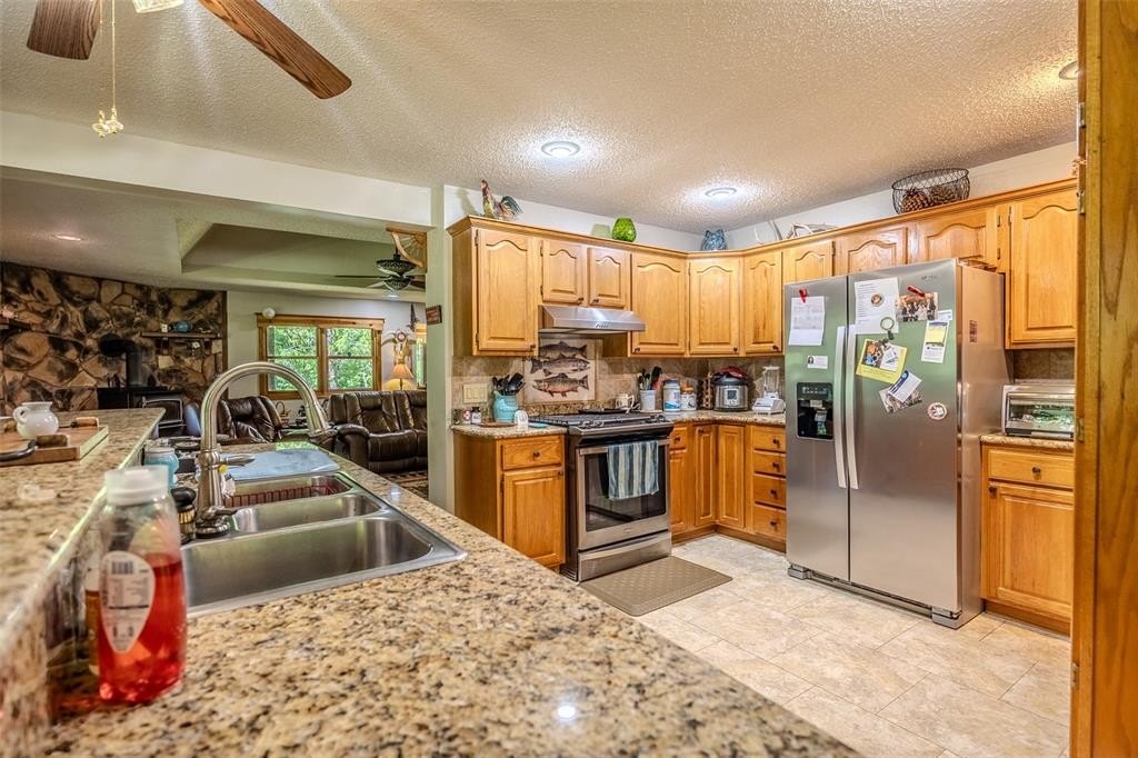 Urbana, Missouri, 65767, United States, 5 Bedrooms Bedrooms, ,4 BathroomsBathrooms,Residential,For Sale,1851017