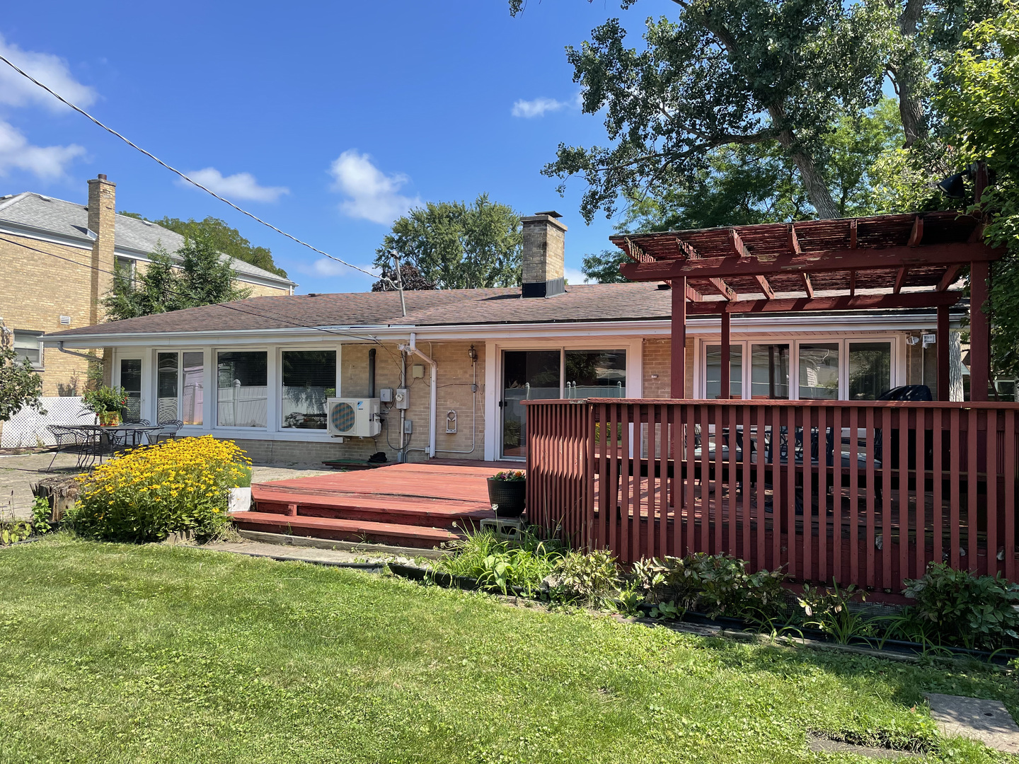 Skokie, Illinois, 60076, United States, 3 Bedrooms Bedrooms, ,3 BathroomsBathrooms,Residential,For Sale,1932038