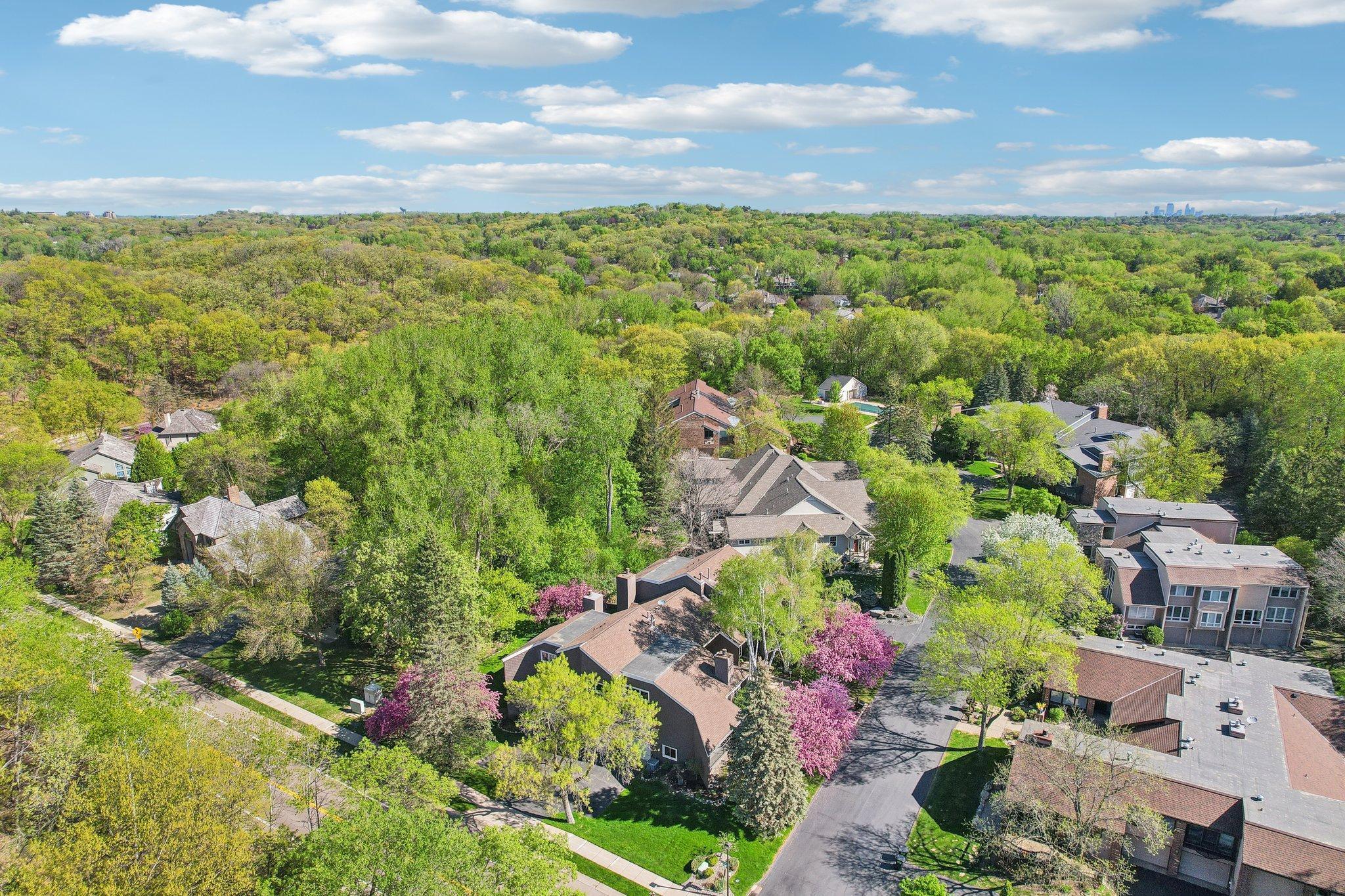 Edina, Minnesota, 55439, United States, 2 Bedrooms Bedrooms, ,3 BathroomsBathrooms,Residential,For Sale,1820089