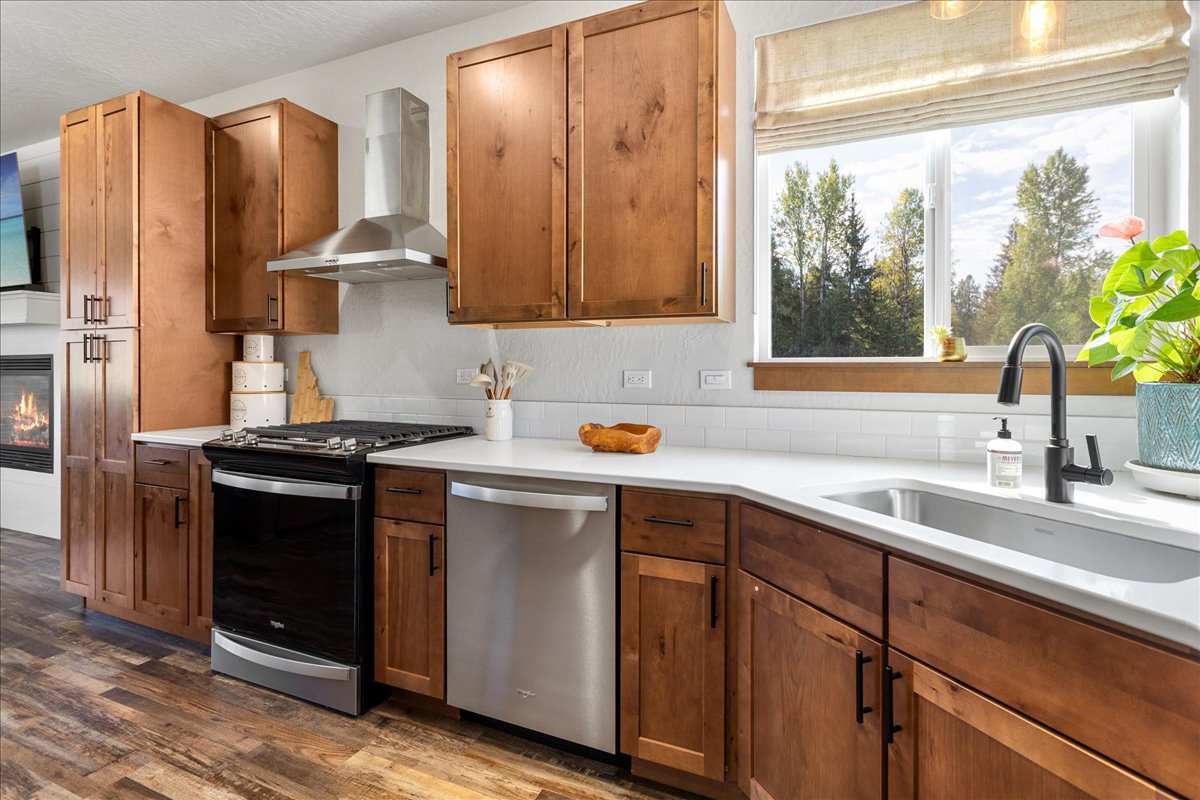 Sagle, Idaho, 83860, United States, 4 Bedrooms Bedrooms, ,3 BathroomsBathrooms,Residential,For Sale,1824083