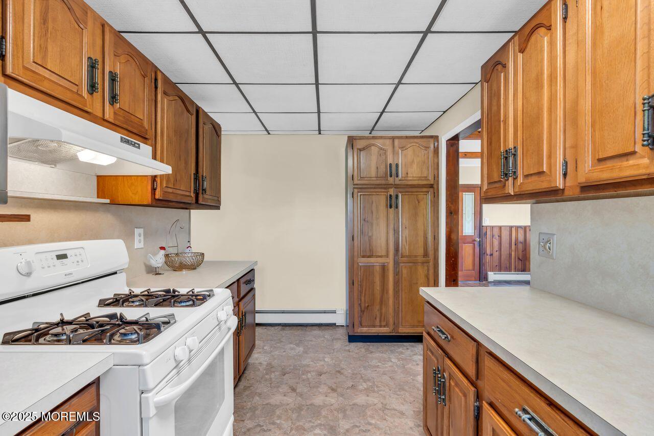 Aberdeen, New Jersey, 07747, United States, 3 Bedrooms Bedrooms, ,1 BathroomBathrooms,Residential,For Sale,1955977