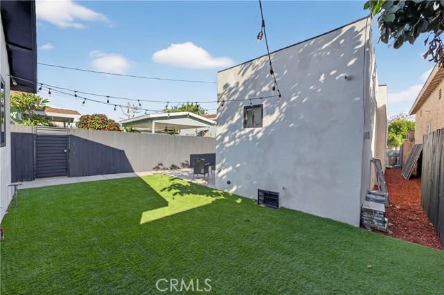 Los Angeles, California, 90044, United States, ,Residential,For Sale,1997733