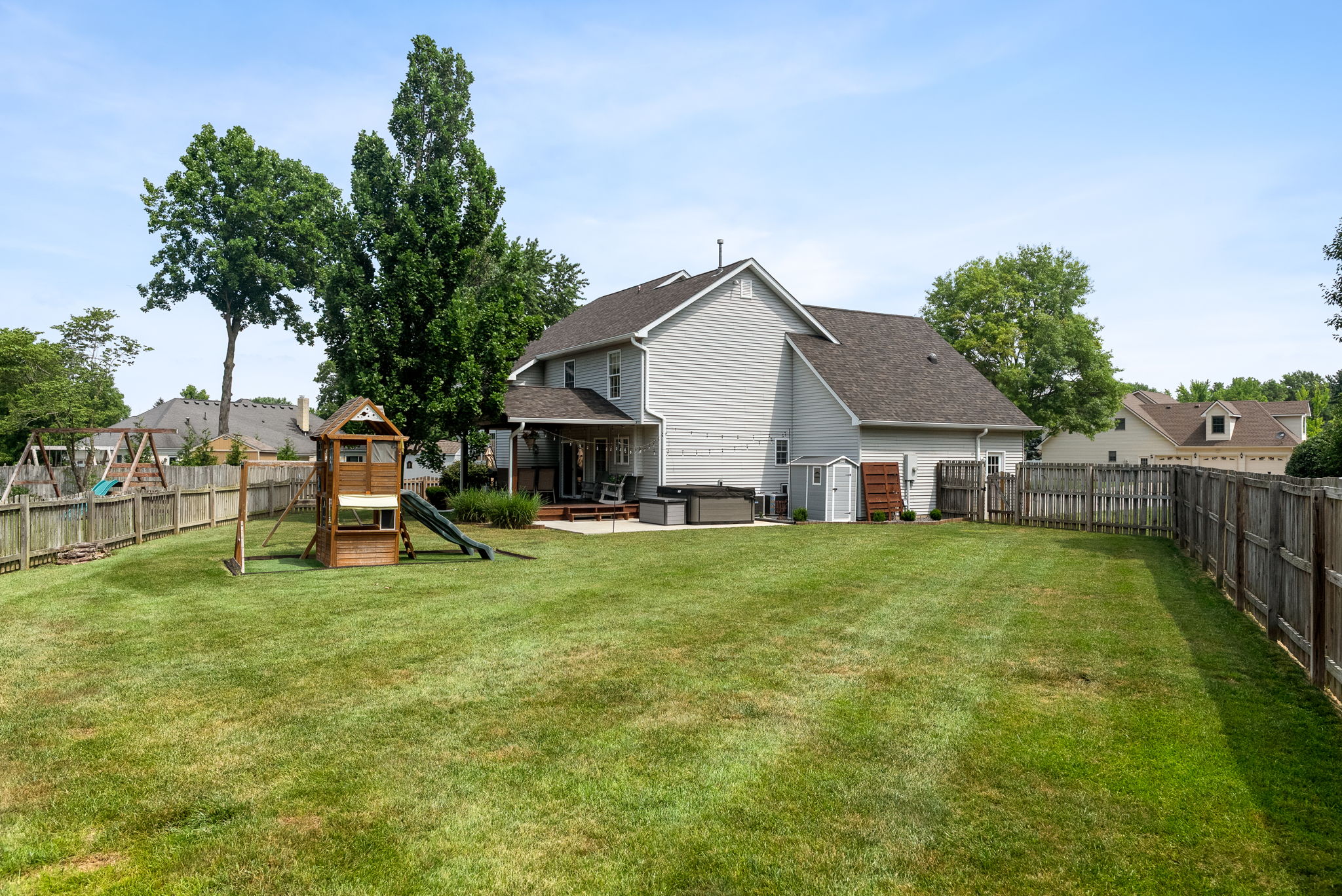 Terre Haute, Indiana, 47803, United States, 5 Bedrooms Bedrooms, ,4 BathroomsBathrooms,Residential,For Sale,1942533