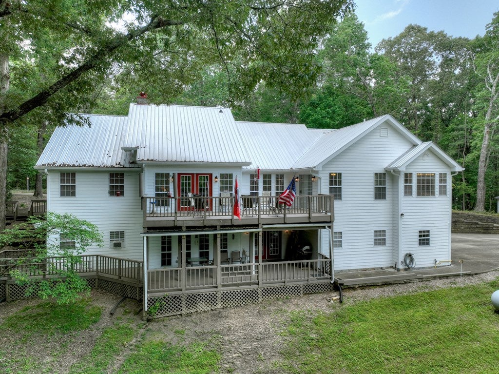 Talking Rock, Georgia, 30175, United States, 5 Bedrooms Bedrooms, ,4 BathroomsBathrooms,Residential,For Sale,1848832