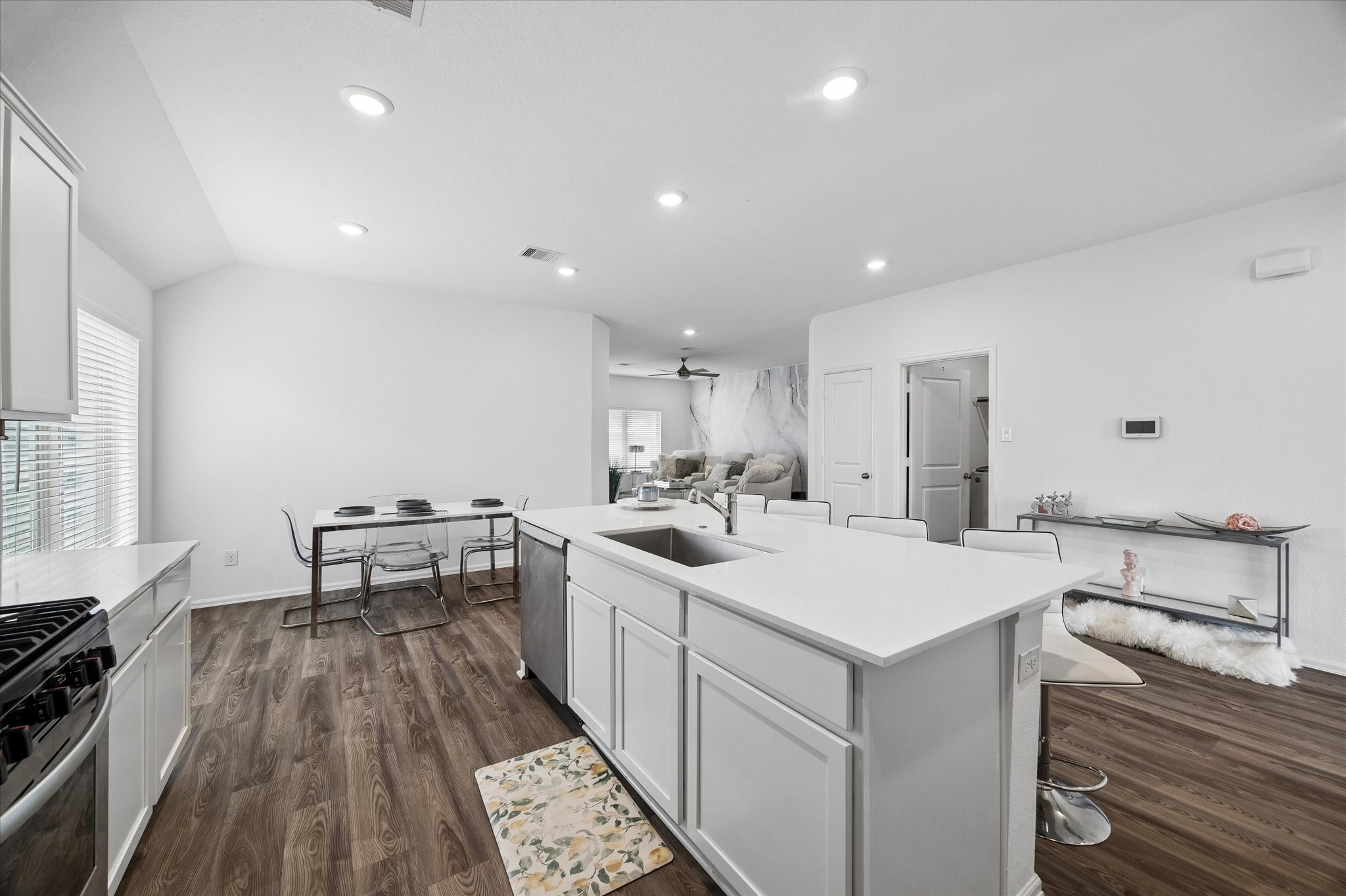  4311 Cedar Ash Drive - 物件實景