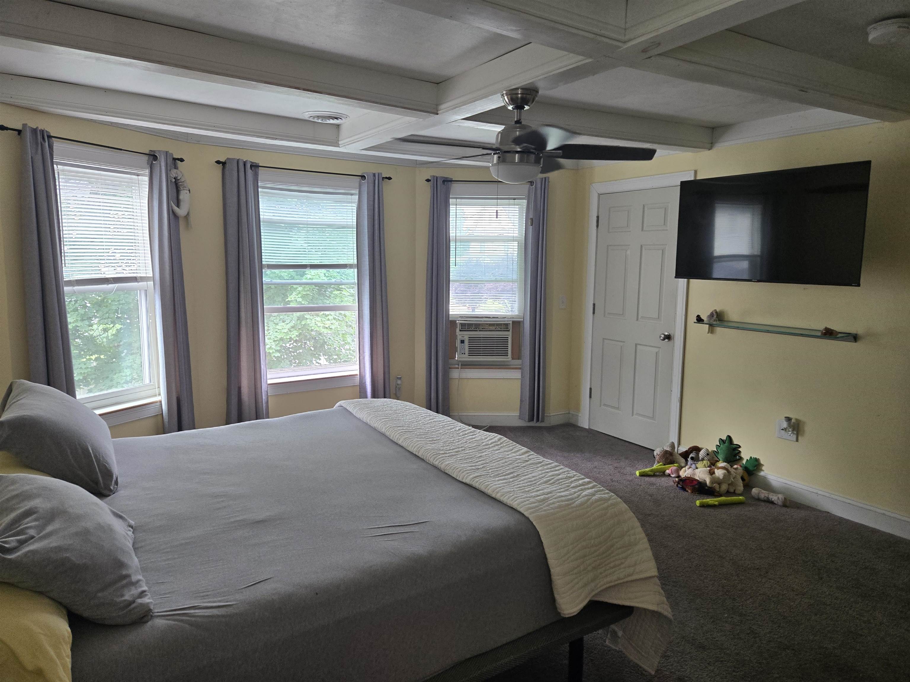 Manchester, New Hampshire, 03104, United States, 3 Bedrooms Bedrooms, ,3 BathroomsBathrooms,Residential,For Sale,1896803