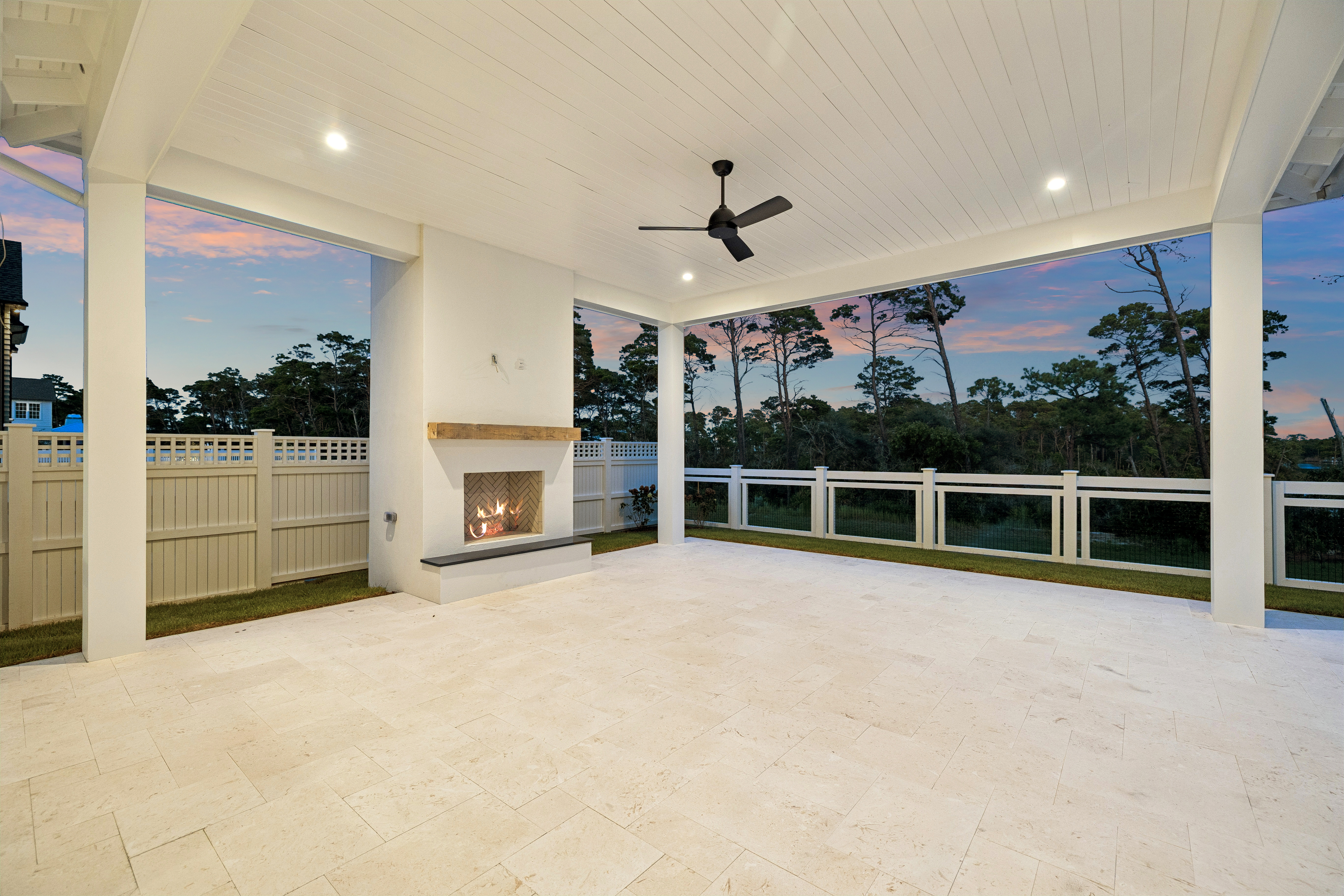  Newly-Finished Custom Residence With Dune Lake Views - 物件實景