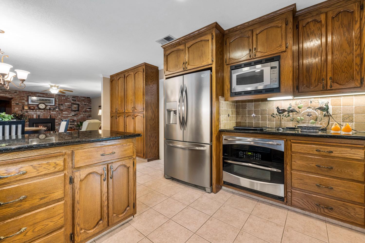 Lodi, California, 95242, United States, 4 Bedrooms Bedrooms, ,3 BathroomsBathrooms,Residential,For Sale,2012601