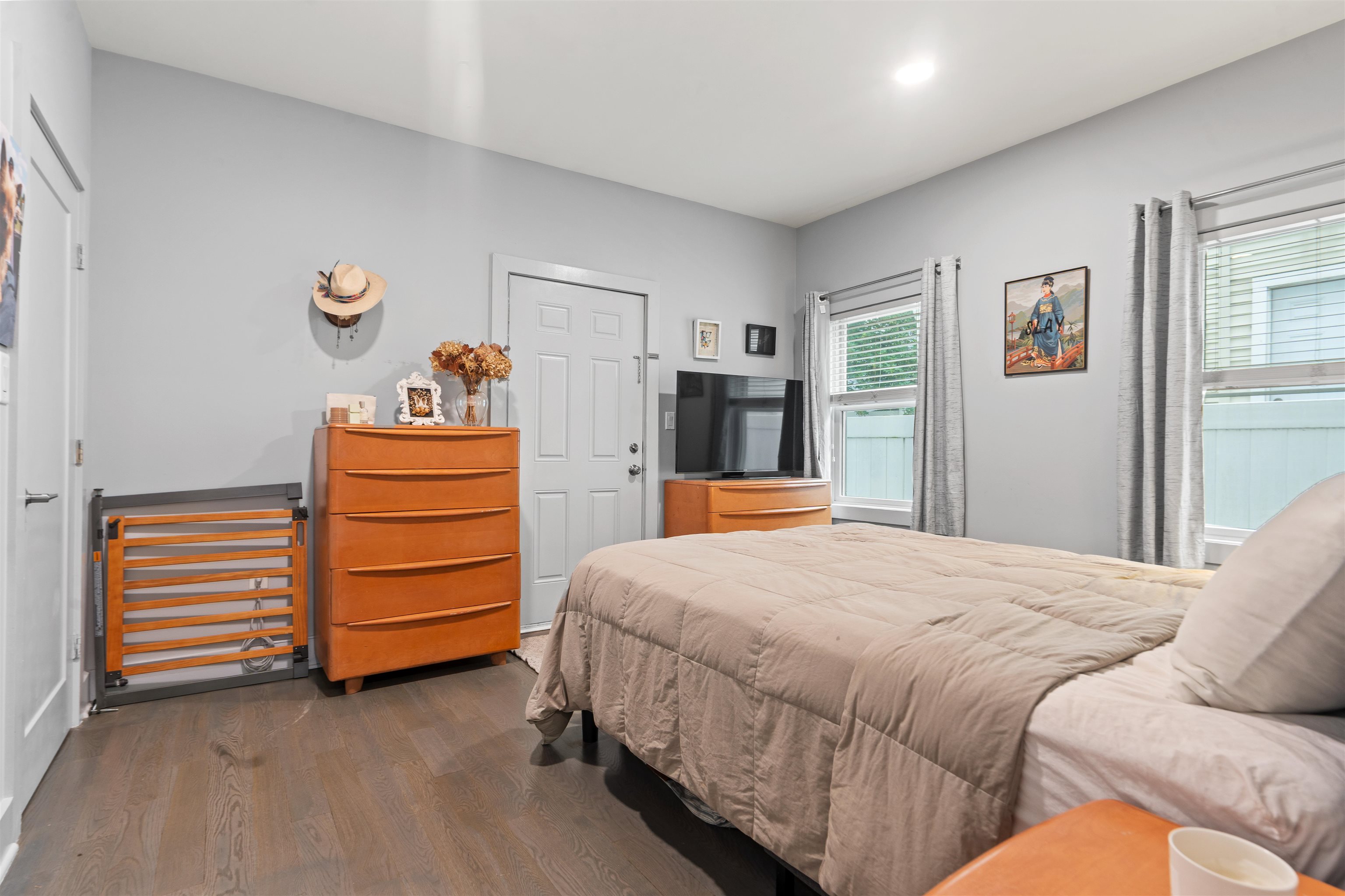 Jersey City, New Jersey, 07307, United States, 3 Bedrooms Bedrooms, ,2 BathroomsBathrooms,Residential,For Sale,1916782