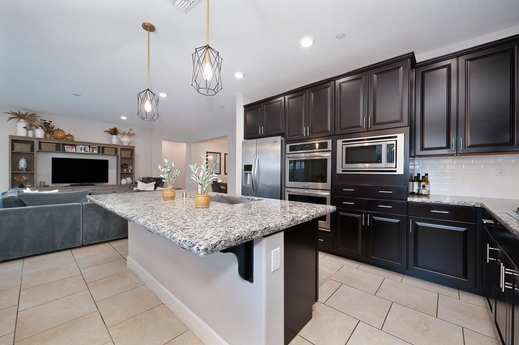 Woodland, California, 95776, United States, 3 Bedrooms Bedrooms, ,2 BathroomsBathrooms,Residential,For Sale,1989380