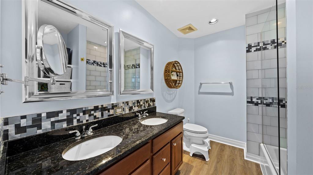 Tampa, Florida, 33602, United States, 2 Bedrooms Bedrooms, ,2 BathroomsBathrooms,Residential,For Sale,1935237