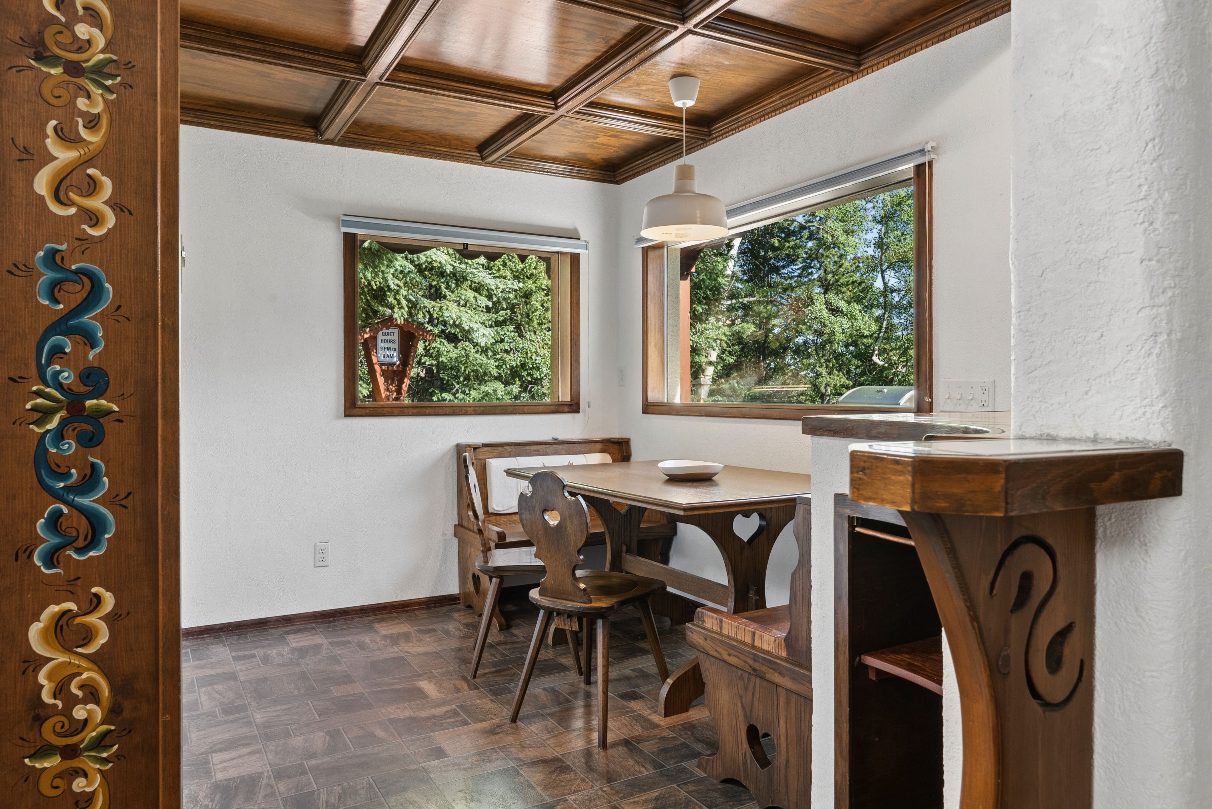 Mountain Chalet on Almost 8 Acres - 物件實景