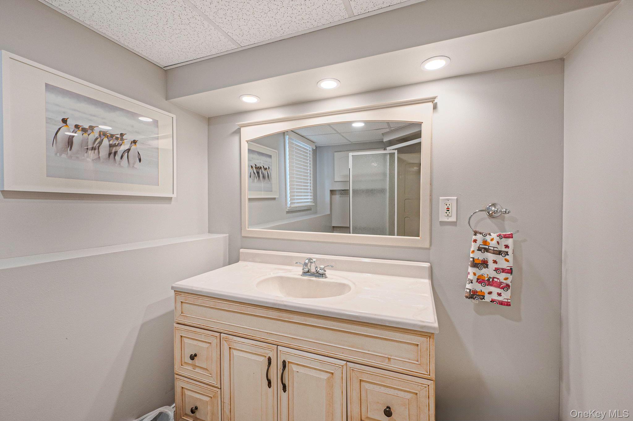East Meadow, New York, 11554, United States, 3 Bedrooms Bedrooms, ,3 BathroomsBathrooms,Residential,For Sale,1939671
