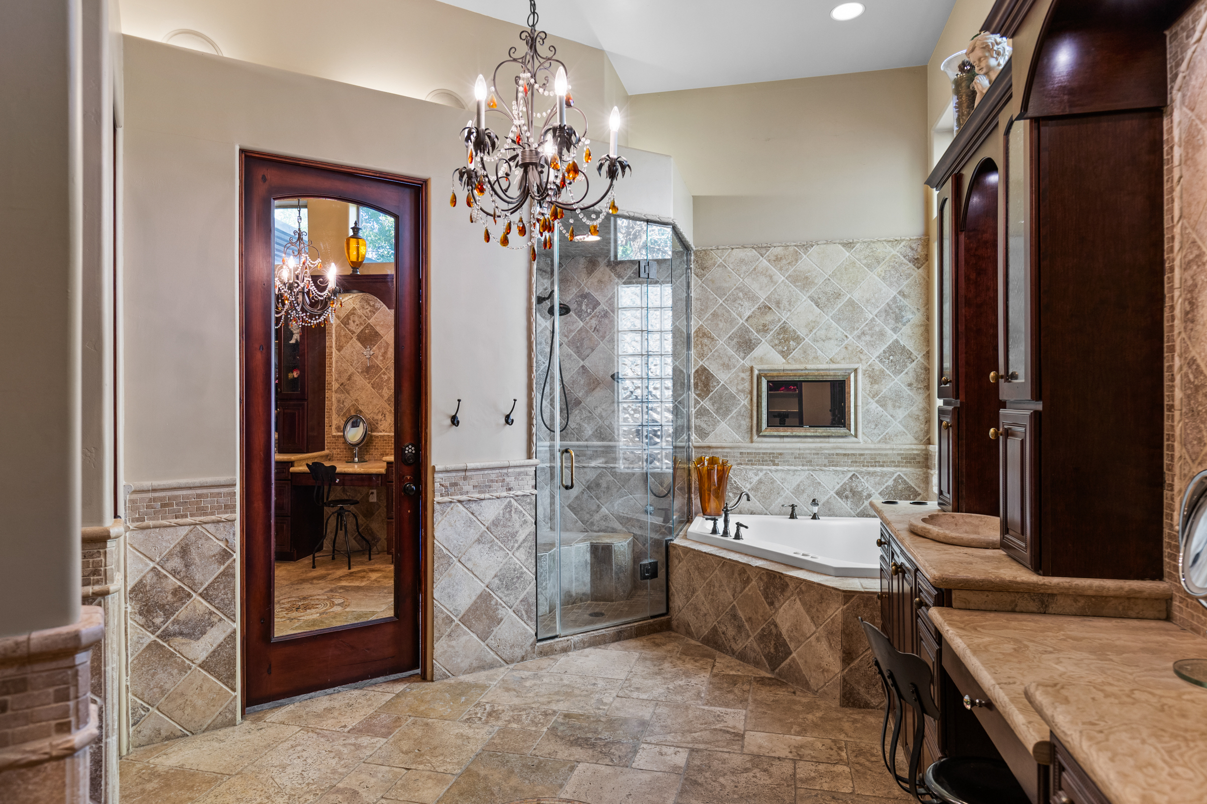 Tempe, Arizona, 85284, United States, 5 Bedrooms Bedrooms, ,3 BathroomsBathrooms,Residential,For Sale,1989924