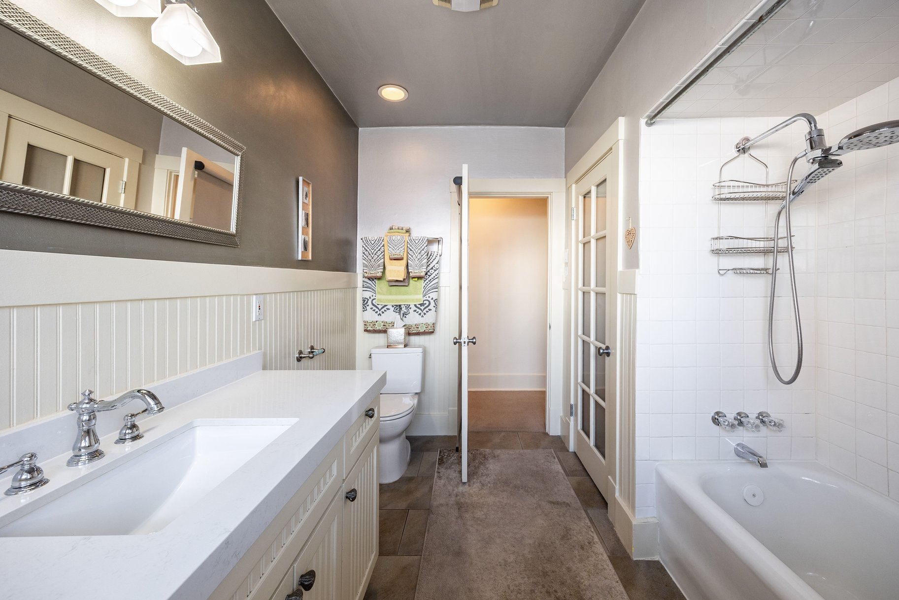  Timeless Bungalow with Enjoyable Outdoor Living - 物件實景