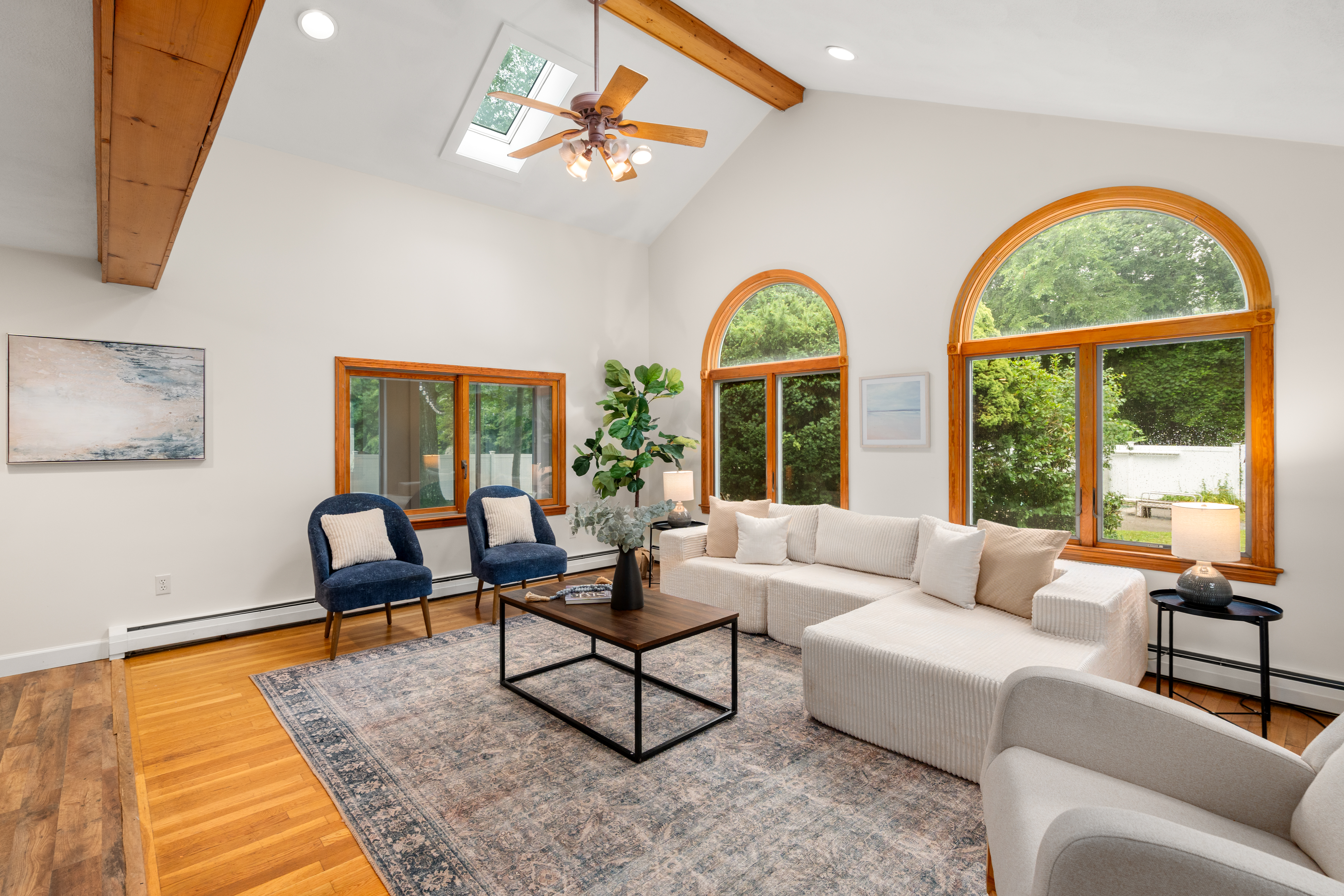  10 Locust Street, Burlington, MA, 01803 - 物件實景
