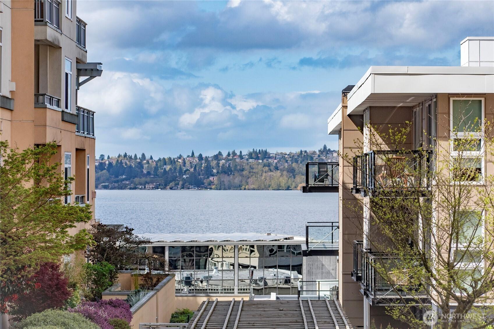 KIRKLAND, Washington, 98033, United States, 1 Bedroom Bedrooms, ,1 BathroomBathrooms,Residential,For Sale,1778230
