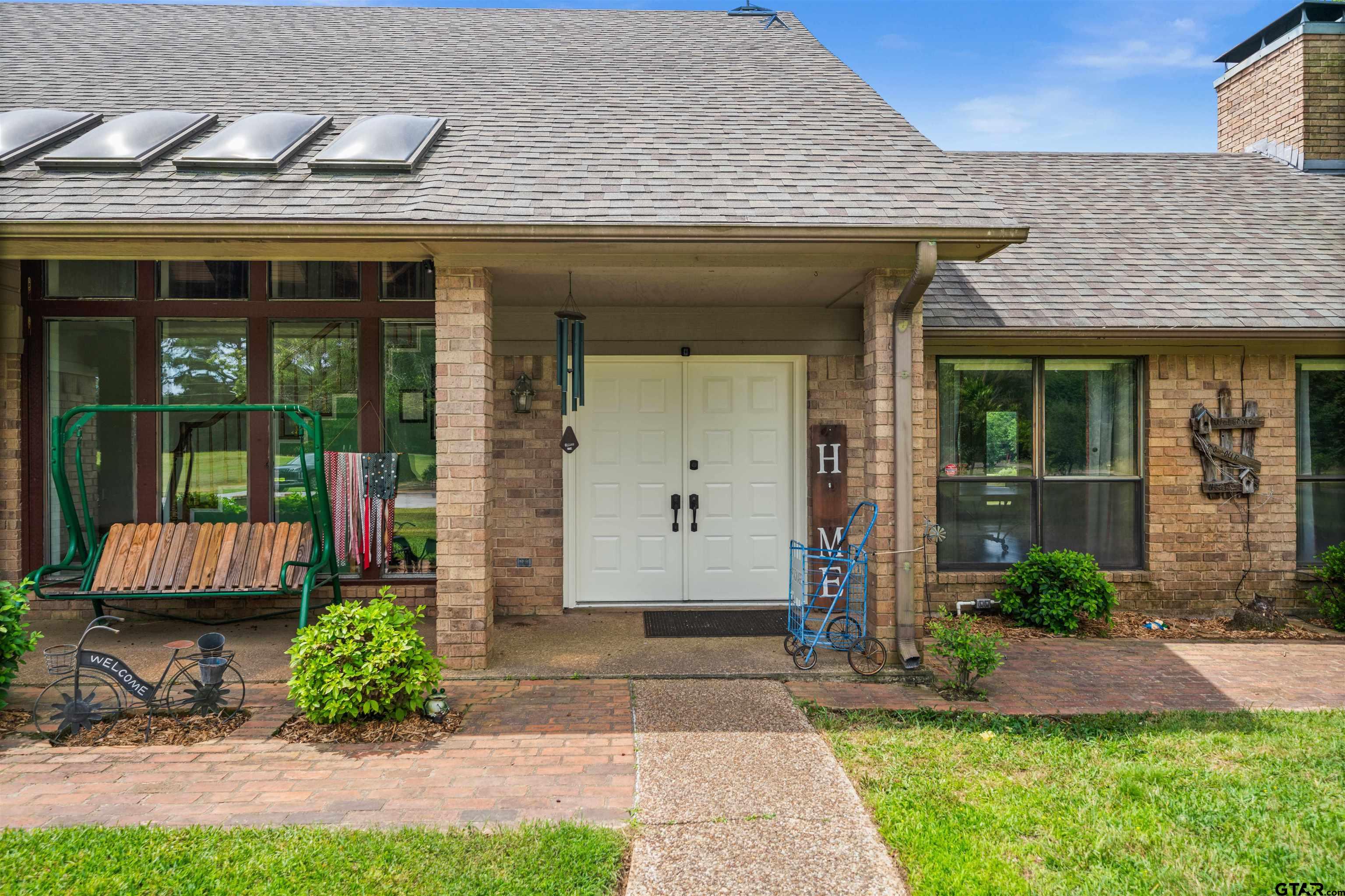 Jacksonville, Texas, 75766, United States, 6 Bedrooms Bedrooms, ,4 BathroomsBathrooms,Residential,For Sale,1805693