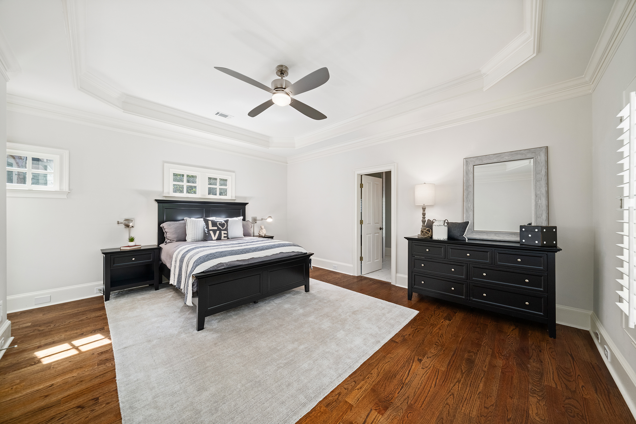  Located Within the Gated Greystone Farms Community in Milton - 物件實景