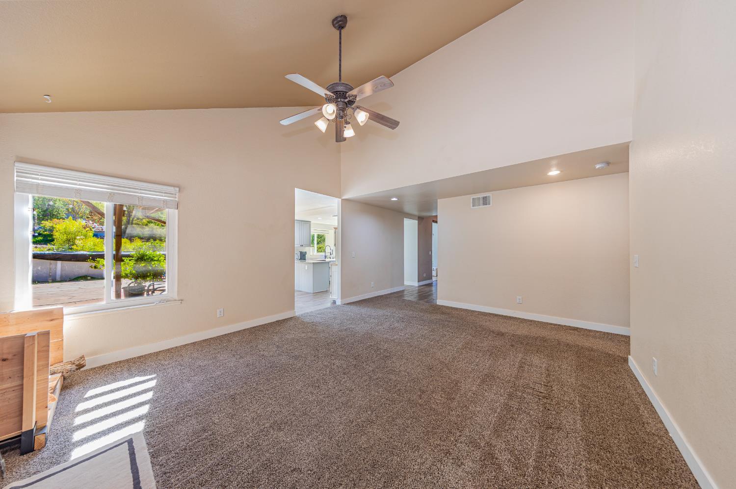 Coarsegold, California, 93614, United States, 4 Bedrooms Bedrooms, ,4 BathroomsBathrooms,Residential,For Sale,1981701