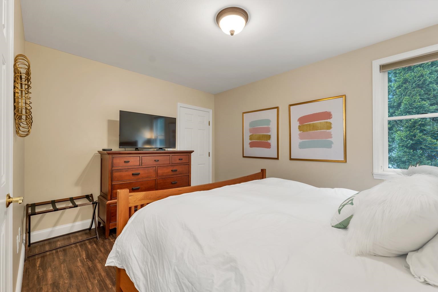 Laconia, New Hampshire, 03246, United States, 5 Bedrooms Bedrooms, ,3 BathroomsBathrooms,Residential,For Sale,1826870