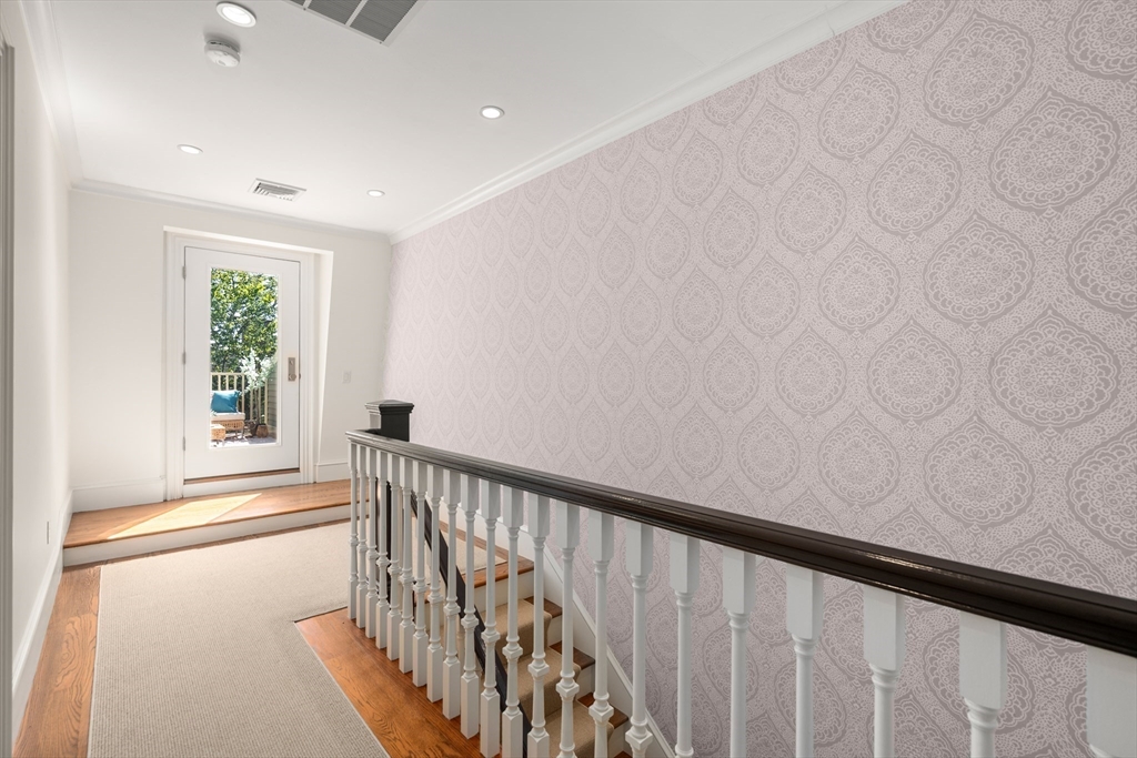 Cambridge, Massachusetts, 02140, United States, 4 Bedrooms Bedrooms, ,4 BathroomsBathrooms,Residential,For Sale,1947050