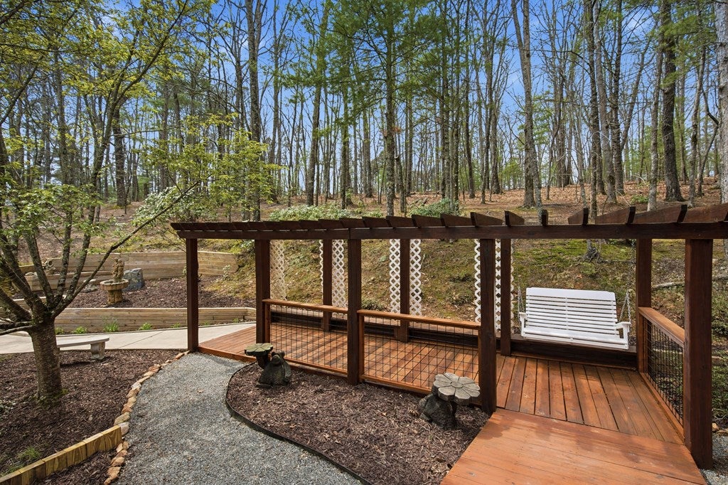 Ellijay, Georgia, 30536, United States, 2 Bedrooms Bedrooms, ,3 BathroomsBathrooms,Residential,For Sale,2034999