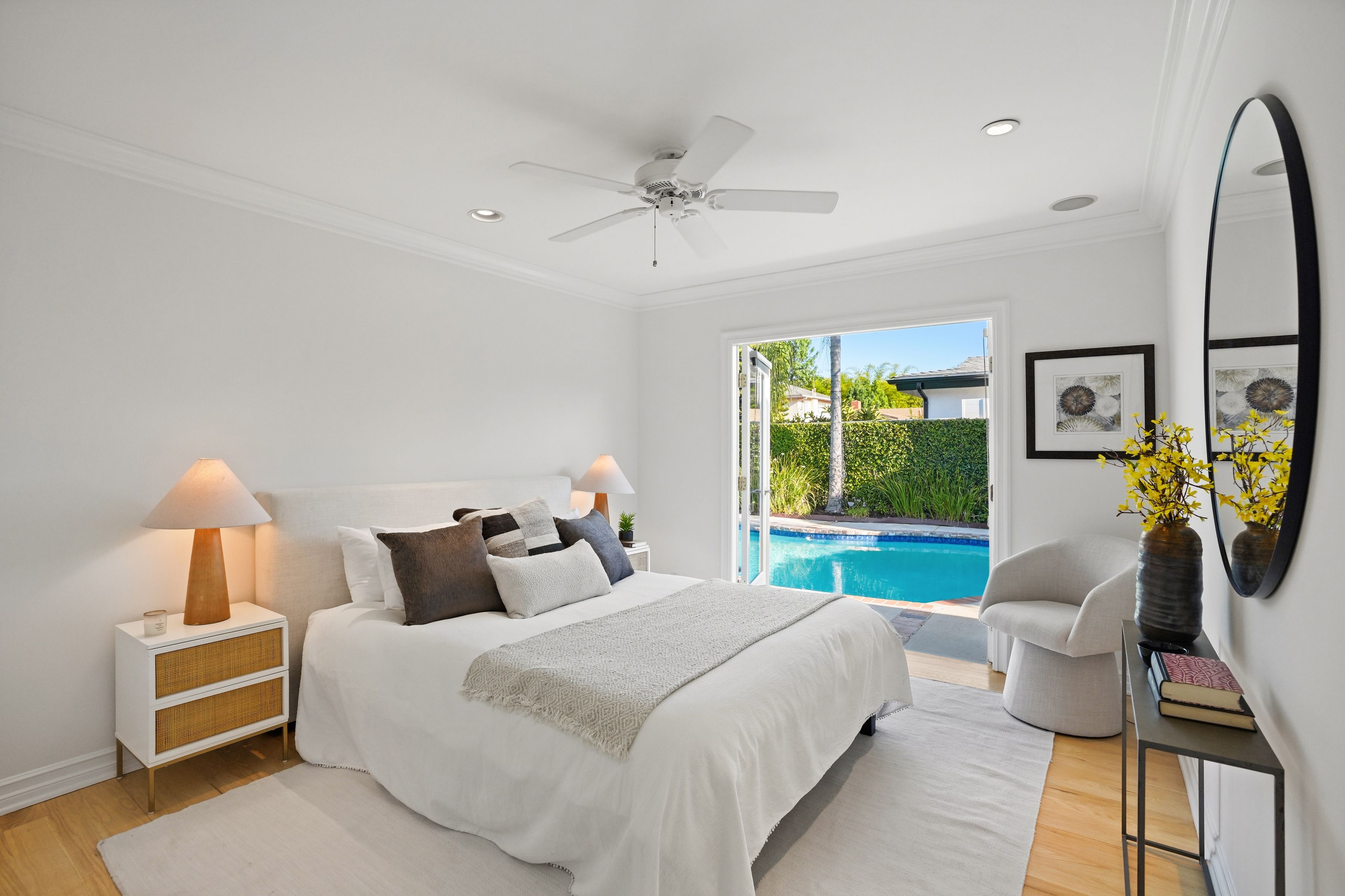  12428 Addison Street - 物件實景