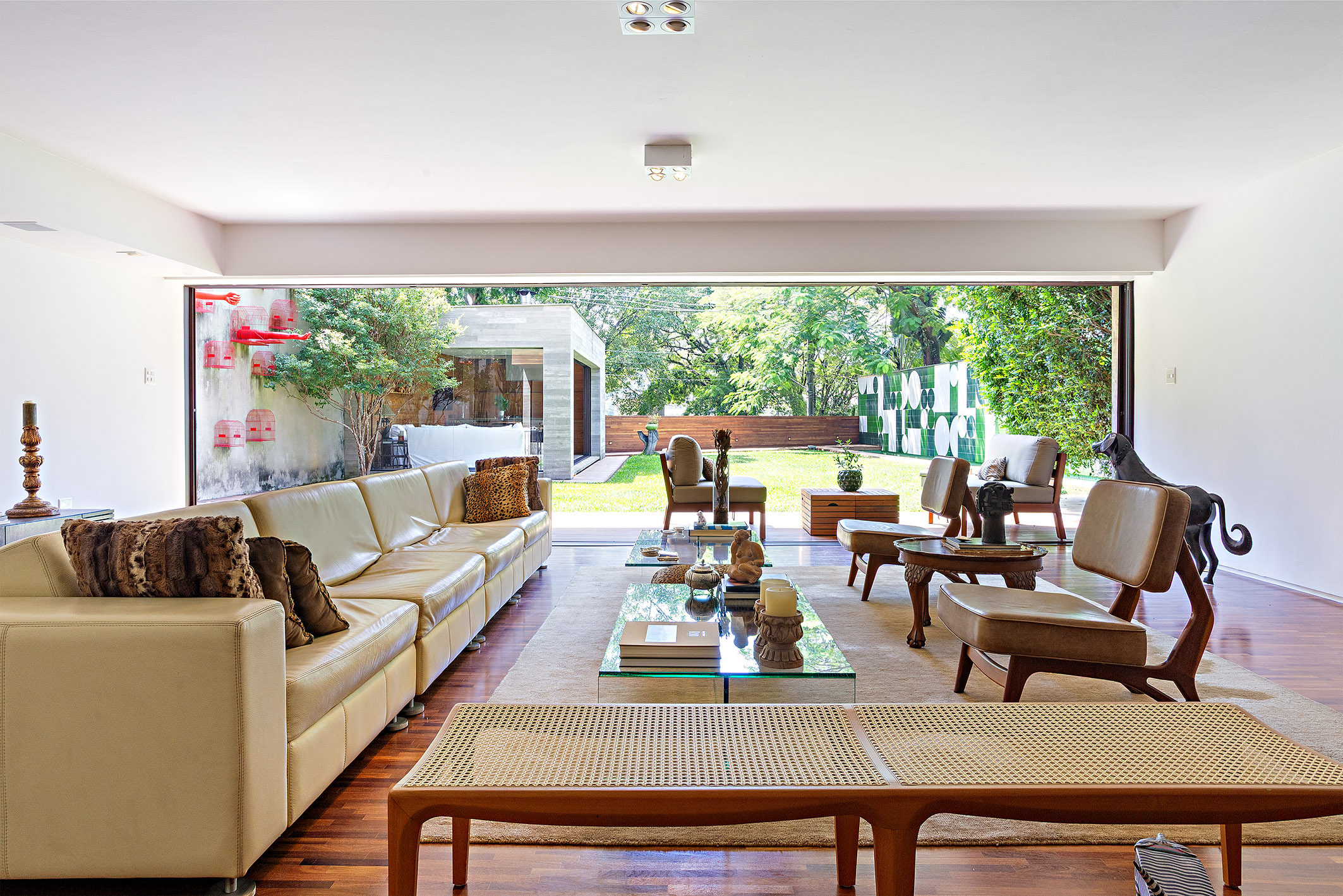  Contemporary residence with heated pool and integrated gourmet area - 物件實景