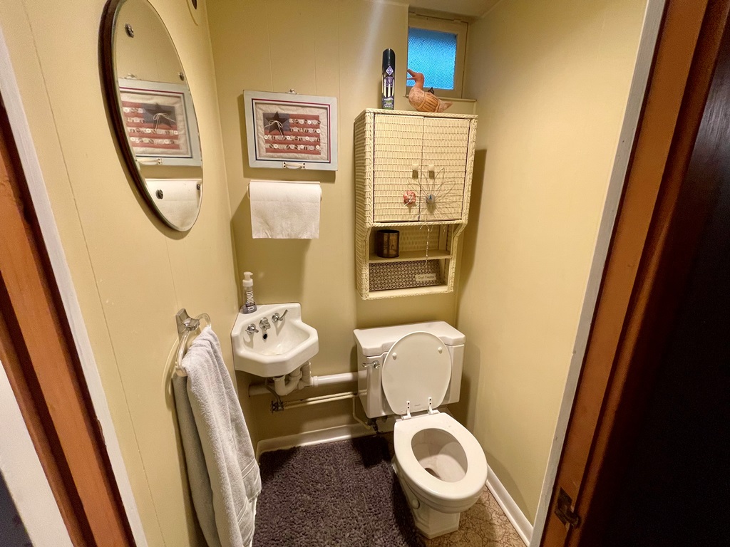 Tomahawk, Wisconsin, 54487, United States, 4 Bedrooms Bedrooms, ,2 BathroomsBathrooms,Residential,For Sale,1907326