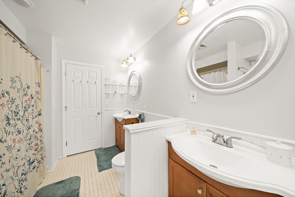 Danvers, Massachusetts, 01923, United States, 3 Bedrooms Bedrooms, ,2 BathroomsBathrooms,Residential,For Sale,2002112