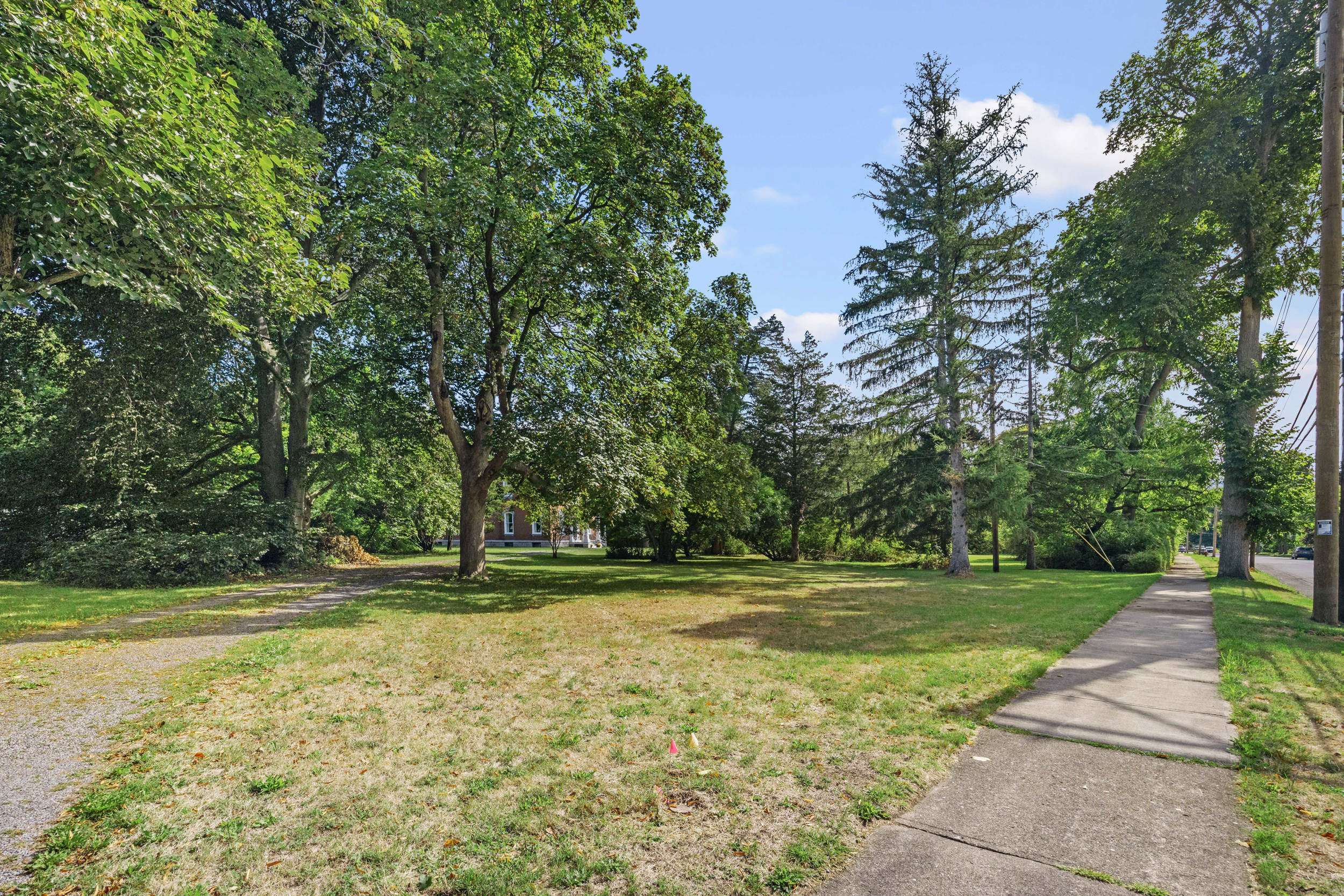 Geneva, New York, 14456, United States, 7 Bedrooms Bedrooms, ,4 BathroomsBathrooms,Residential,For Sale,1982017