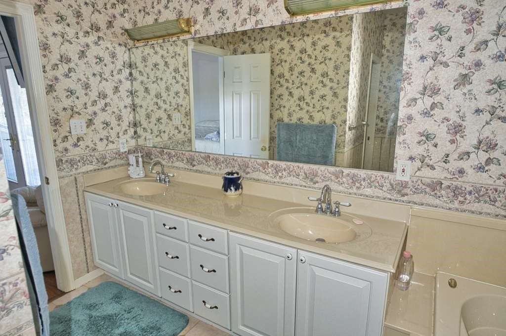 Brazoria, Texas, 77422, United States, 4 Bedrooms Bedrooms, ,4 BathroomsBathrooms,Residential,For Sale,1975158