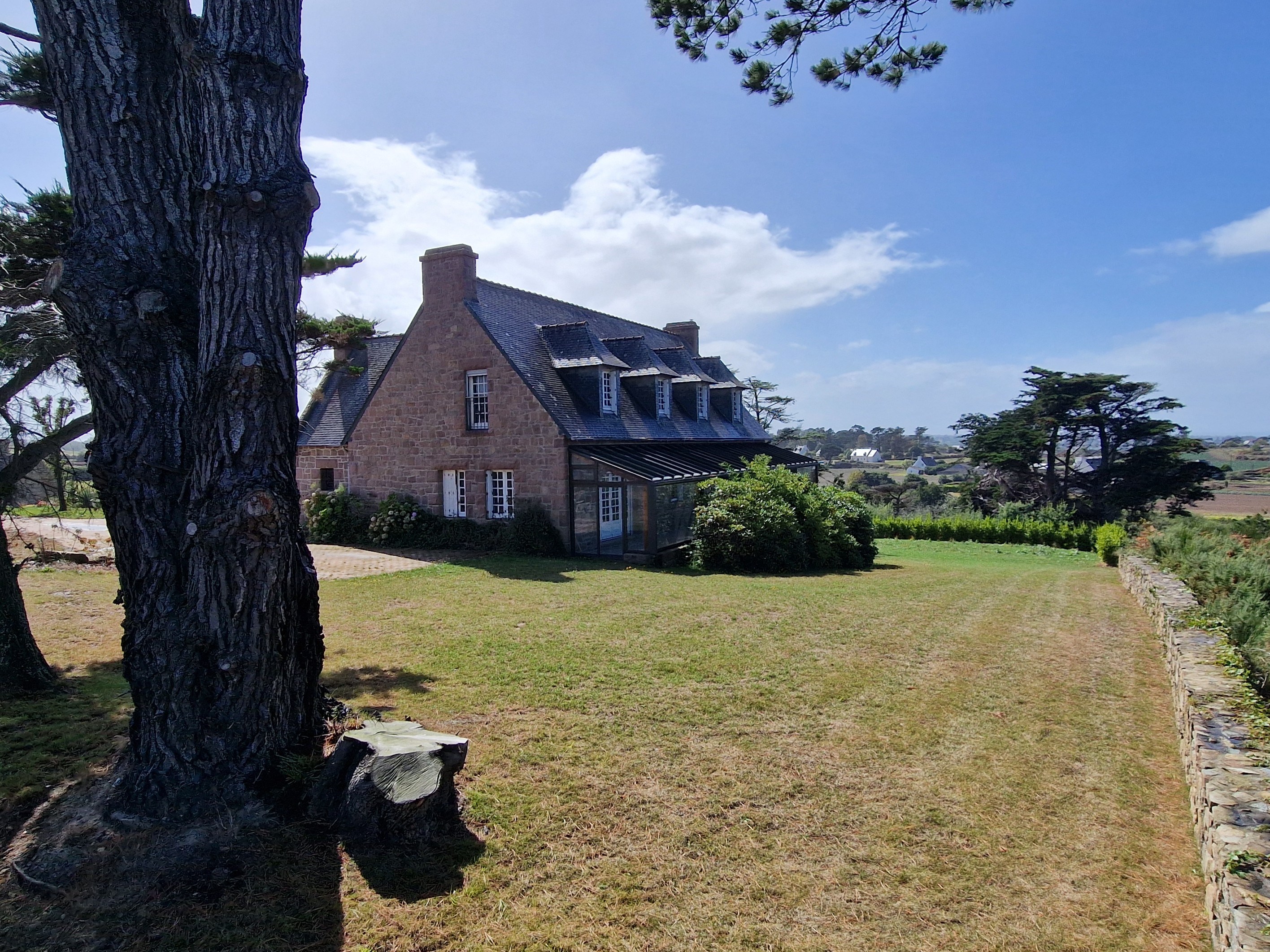  An Exceptional Coastal Estate in Plougrescant: A Canvas for Bespoke Luxury - 物件實景