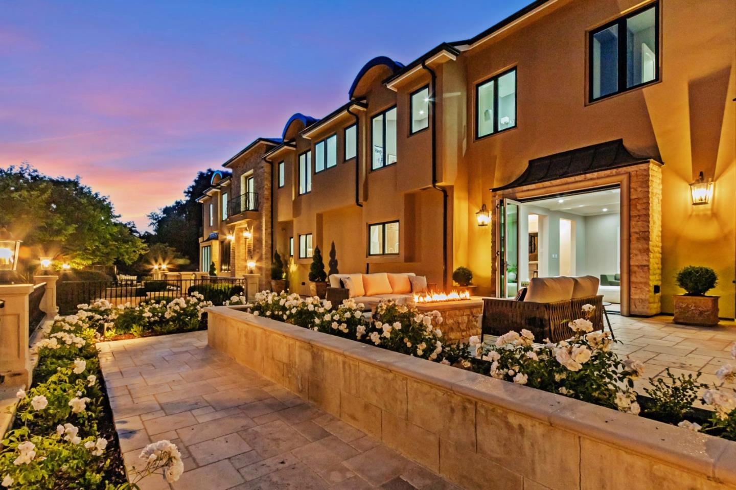 Los Gatos, California, 95032, United States, 8 Bedrooms Bedrooms, ,11 BathroomsBathrooms,Residential,For Sale,1855941