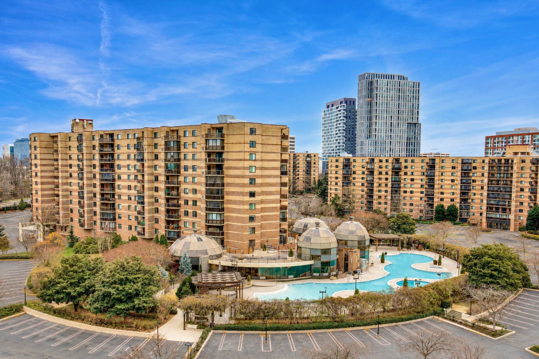  8360 Greensboro Drive, Mclean, VA, 22102 - 物件實景