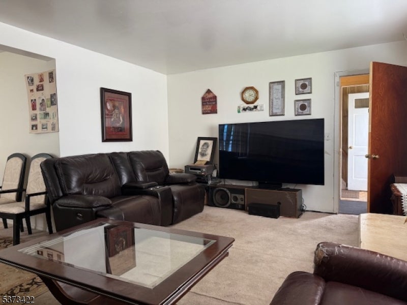 Roselle Boro, New Jersey, 07203, United States, ,2 BathroomsBathrooms,Residential,For Sale,1899301