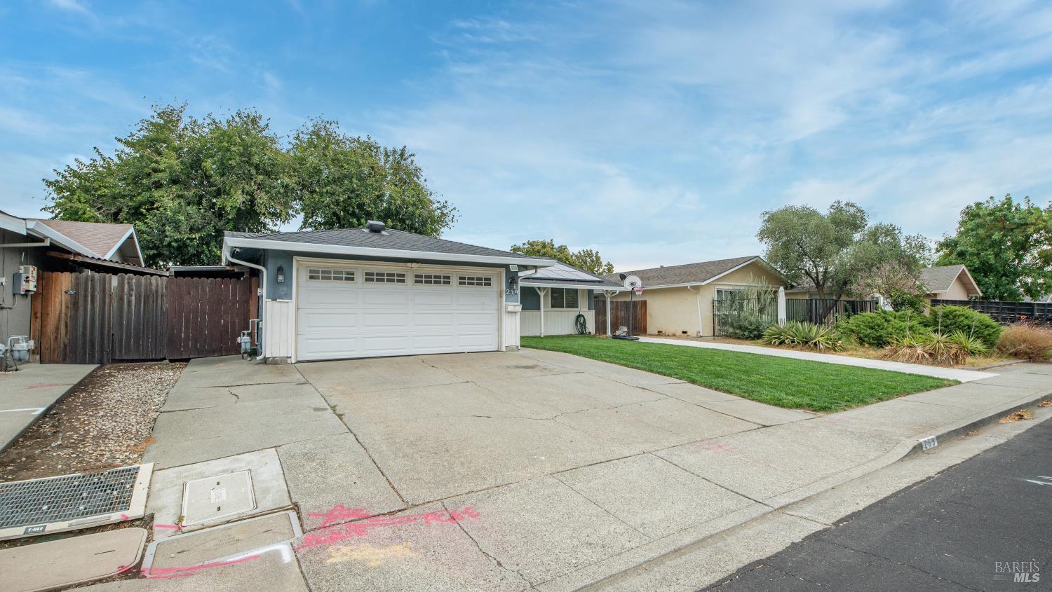 Vacaville, California, 95687, United States, 4 Bedrooms Bedrooms, ,2 BathroomsBathrooms,Residential,For Sale,1957766