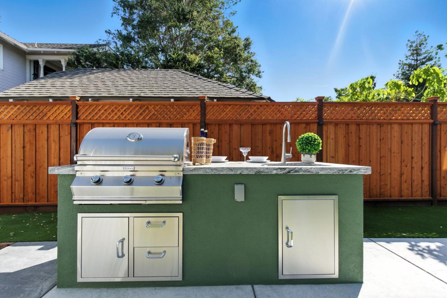 San Mateo, California, 94402, United States, 5 Bedrooms Bedrooms, ,4 BathroomsBathrooms,Residential,For Sale,1941732