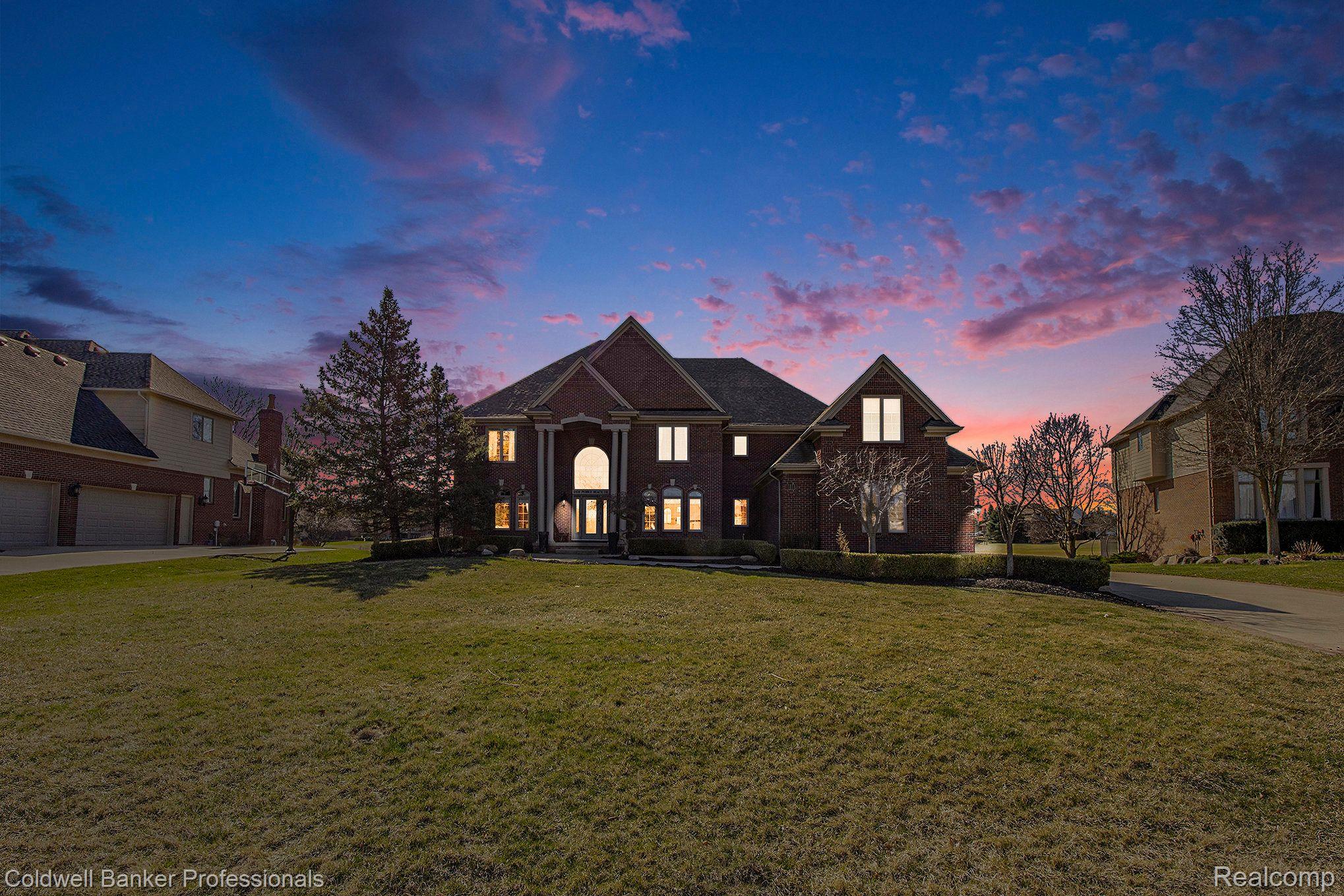 Oakland, Michigan, 48363, United States, 4 Bedrooms Bedrooms, ,6 BathroomsBathrooms,Residential,For Sale,1986538