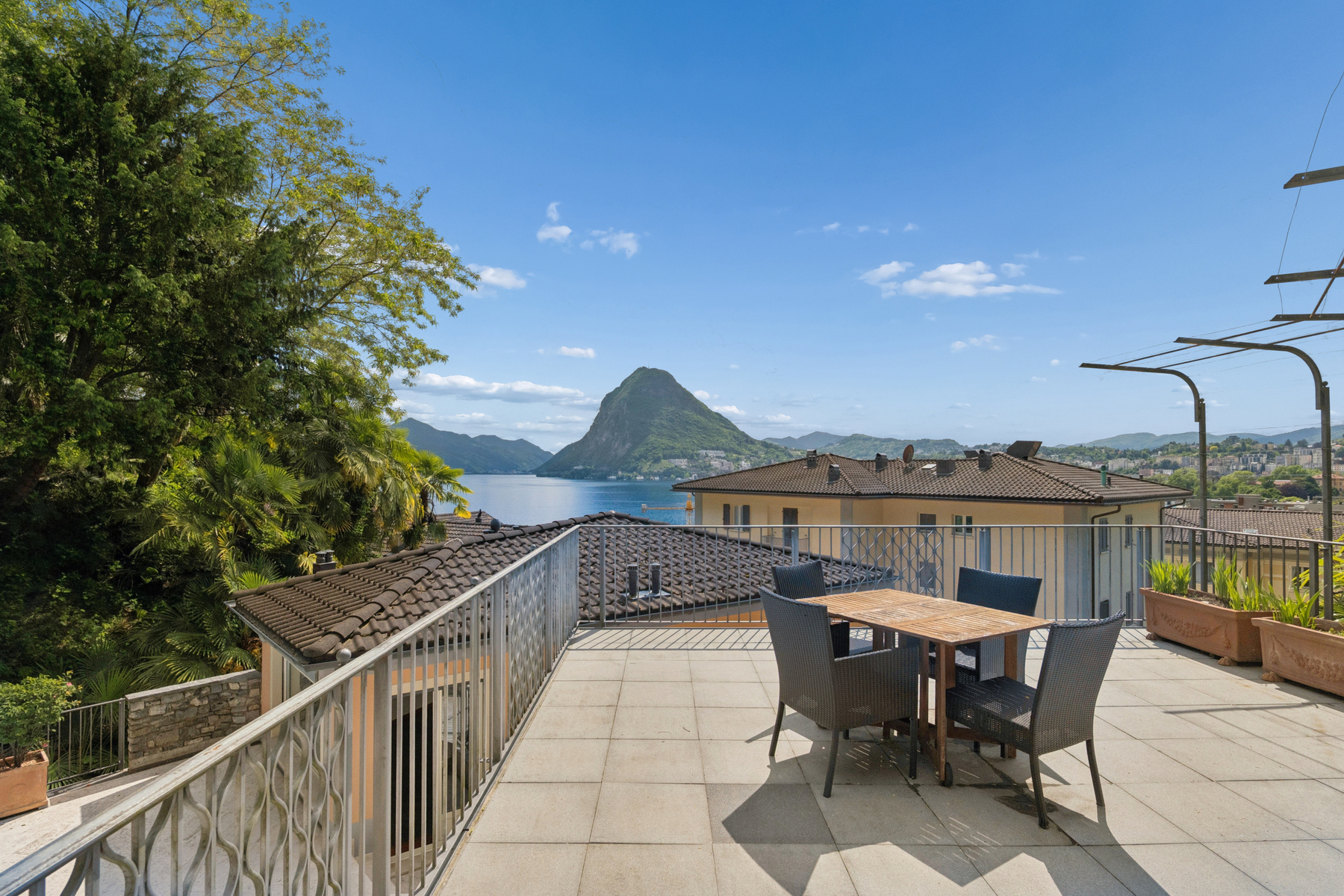  Diana Residence: Elegant penthouse with garden, pool and lake view - 物件實景