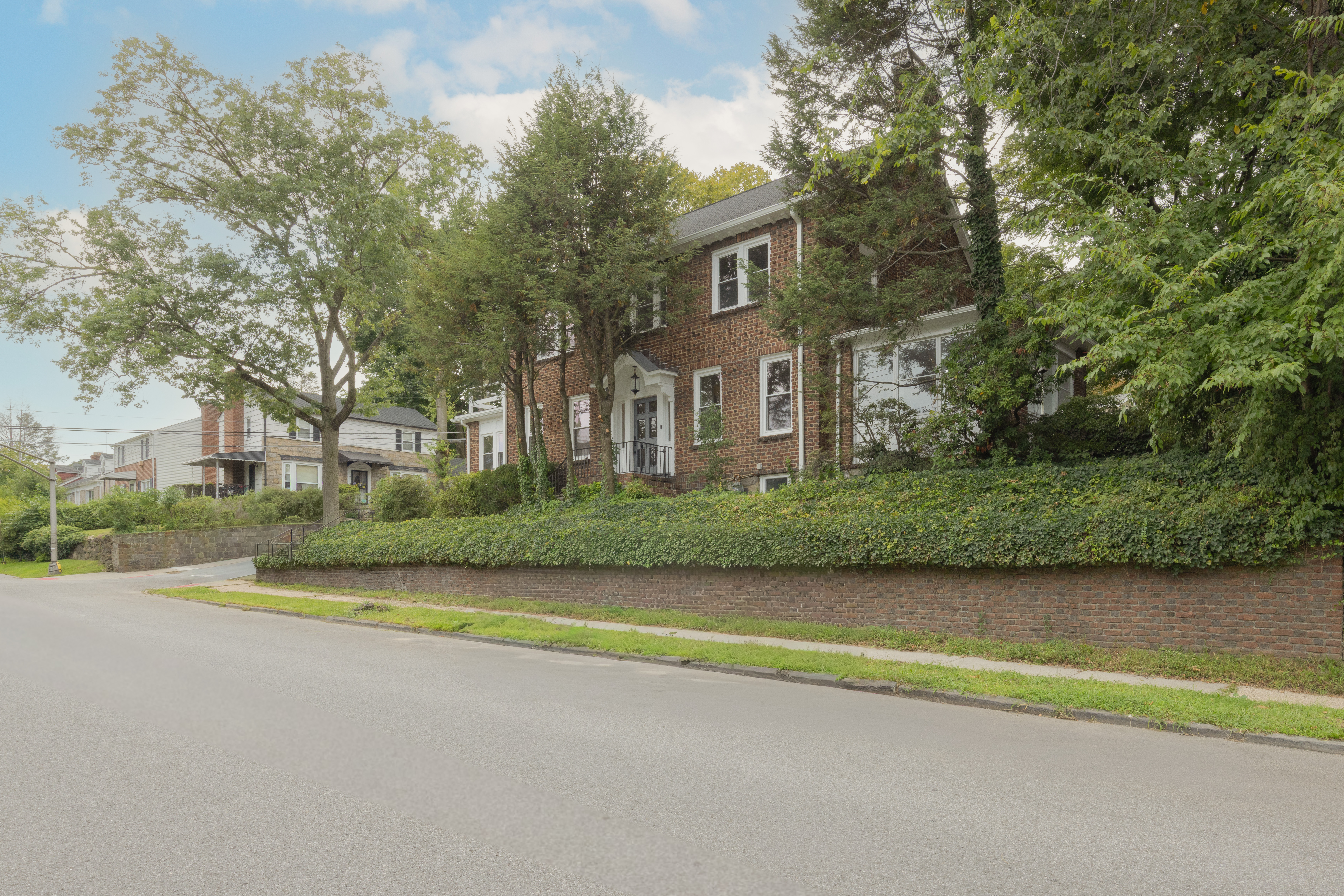  402 Westchester Avenue - 物件實景
