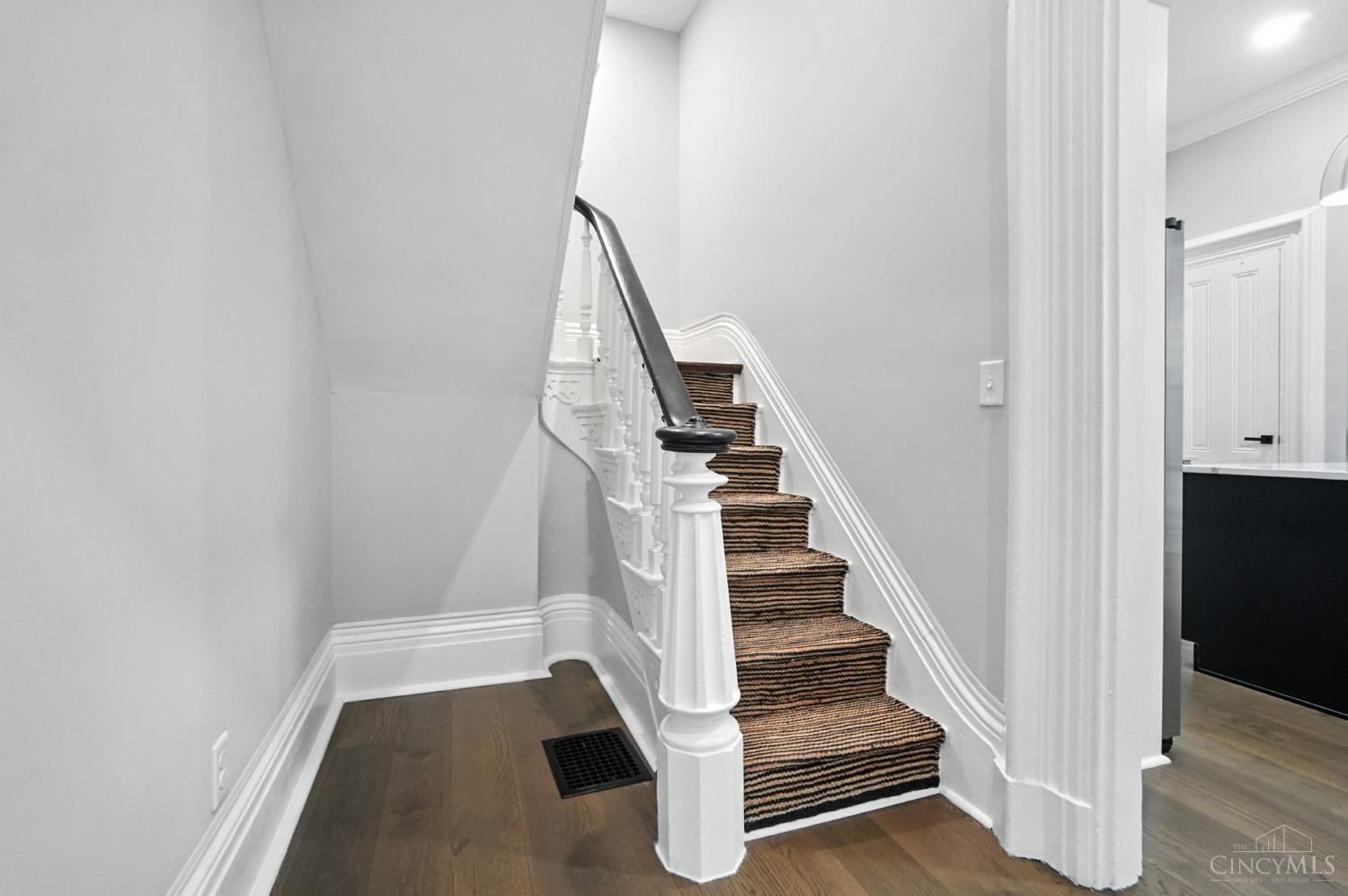 Cincinnati, Ohio, 45214, United States, 4 Bedrooms Bedrooms, ,3 BathroomsBathrooms,Residential,For Sale,1955713