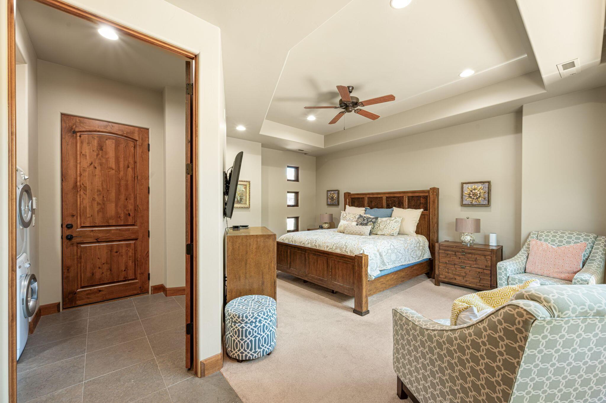 St George, Utah, 84770, United States, 6 Bedrooms Bedrooms, ,7 BathroomsBathrooms,Residential,For Sale,2049159