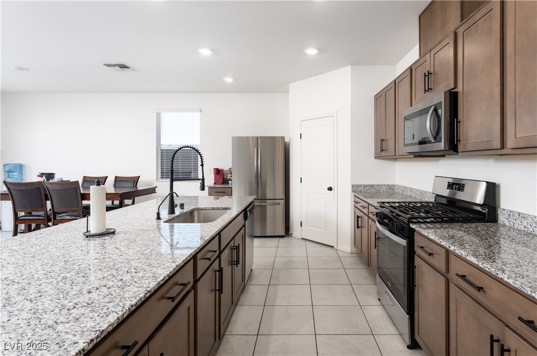 Las Vegas, Nevada, 89141, United States, 5 Bedrooms Bedrooms, ,4 BathroomsBathrooms,Residential,For Sale,1951084