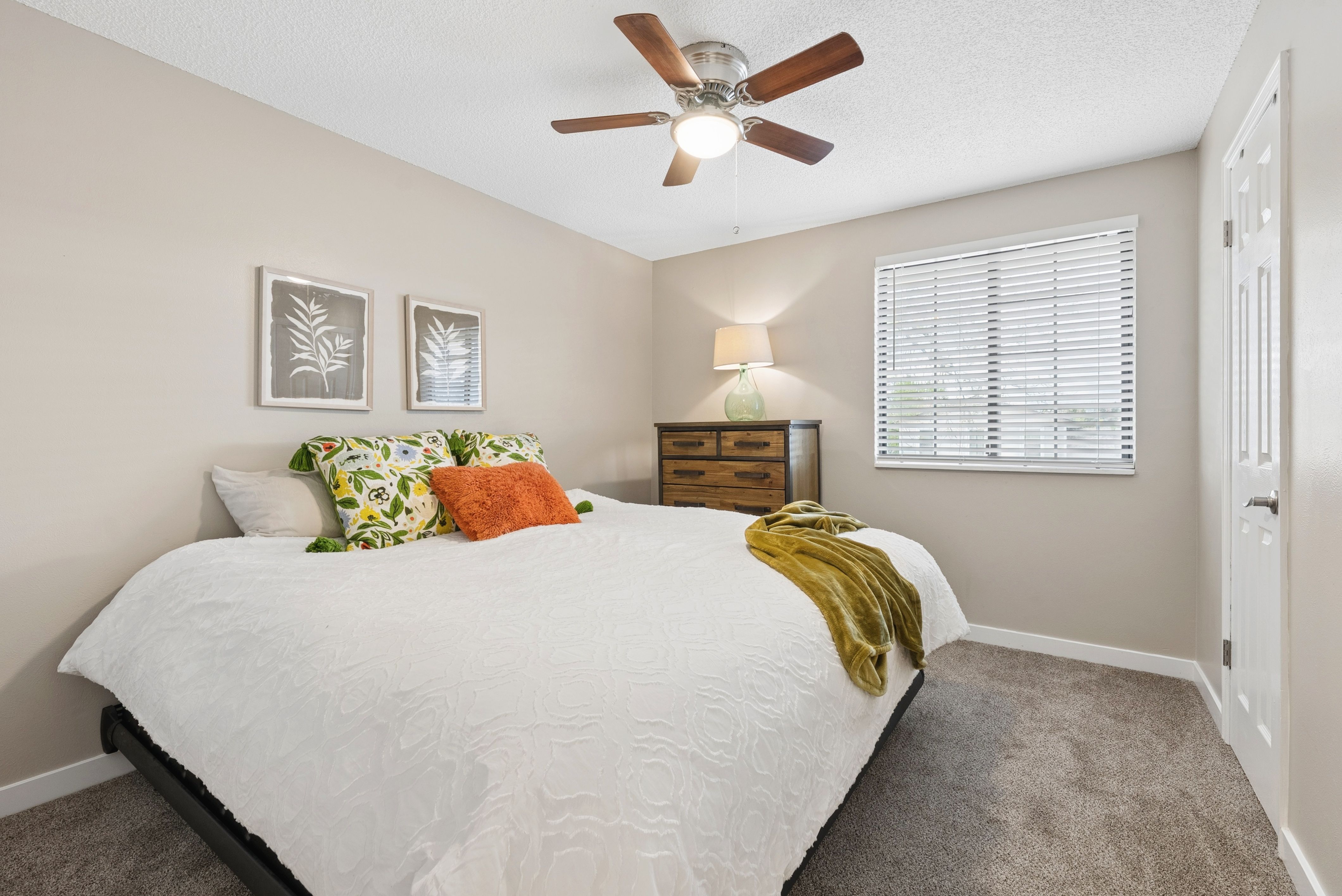  Spacious, functional layout with thoughtful updates in all the right places - 物件實景