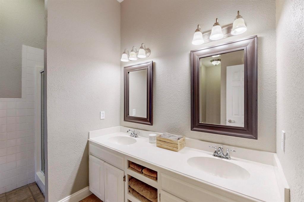 Trenton, Texas, 75490, United States, 4 Bedrooms Bedrooms, ,2 BathroomsBathrooms,Residential,For Sale,1767336
